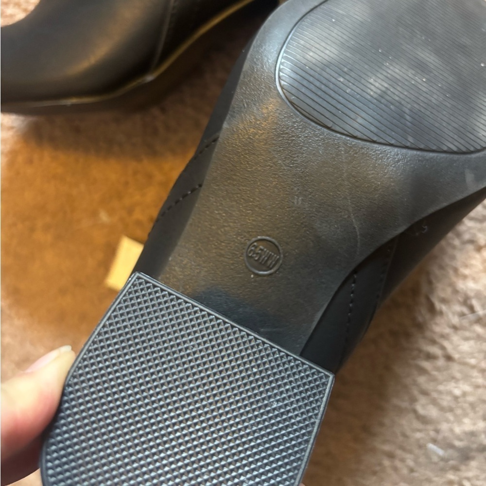 Torrid Square Toe Block Heel Chelsea Bootie 6.5WW - Picture 9 of 10